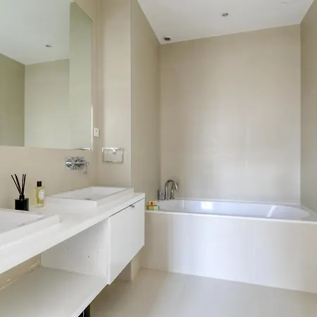 Apartment Superbe De 129m2, 3 Ch-neuilly 2 Min Paris *